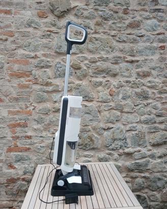 Lavapavimenti a batteria TINECO IPX4 con accessori