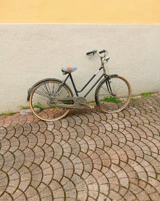 BICICLETTA DONNA A BACCHETTA ROSSA FERRARI - Biciclette In vendita a Prato