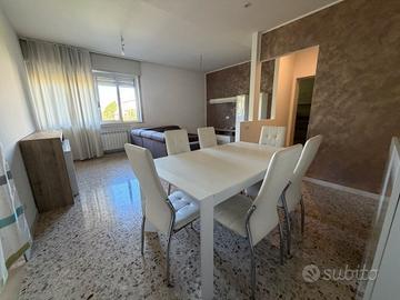 Mirano 3 camere all'ultimo piano zona piscine