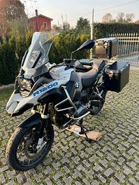 Moto BMW adventure