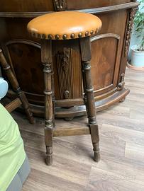 Mobile Bar in legno massello con sgabelli