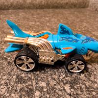 Macchinina a frizione Hot Wheels design Shark