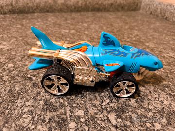 Macchinina a frizione Hot Wheels design Shark