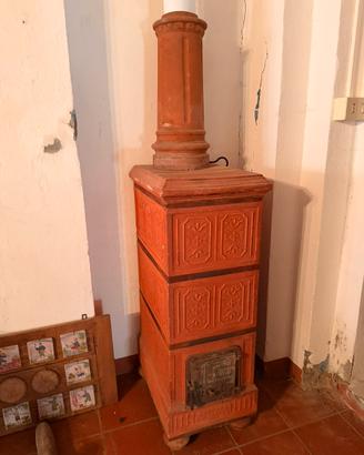 Stufa a legna in terracotta