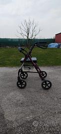 Deambulatore rollator girello