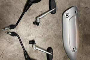 Specchietti scooter piaggio originali coprimarmitt