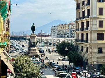 2 LOCALI A NAPOLI