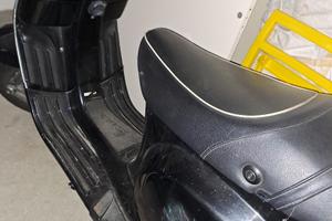 Piaggio Vespa 50 LX - 2009