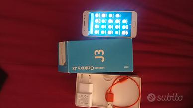 Smartphone Samsung Galaxy J3 gold