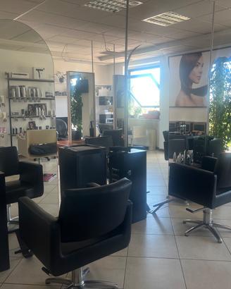 ARREDAMENTO PER PARRUCCHIERE - Gamma MALETTI