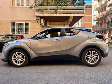 Toyota C-HR 1.8 Hybrid 122 CV - Active e-cvt