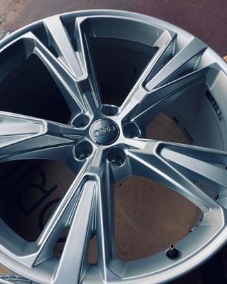 Cerchi Oiginali Audi per Q8 - A6 - R6