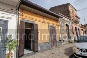 Casa singola con giardino a Piedimonte Etneo