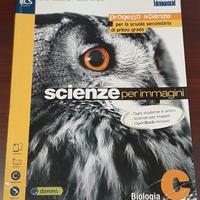Libro scolastico per Scuola Media.
