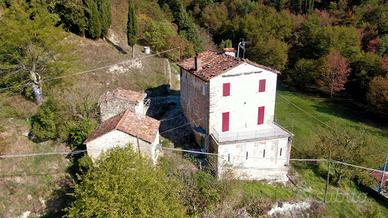 Casa colonica con terreni