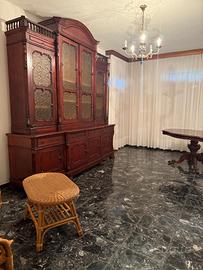 Credenza antica