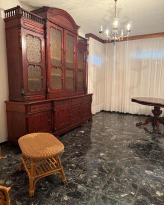 Credenza antica