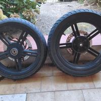 coppia ruote complete cerchi in lega 16