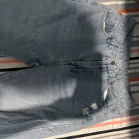 jeans strappato