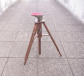 Cavalletto Tripod vintage in legno