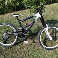 Commencal supreme DH V2