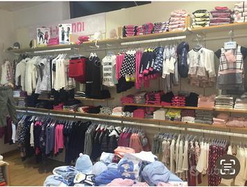 Mobili Arredamento Negozio Abbigliamento