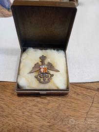 antica spilla militare