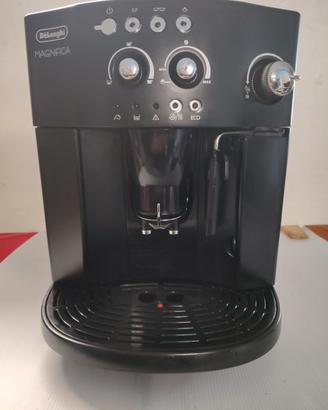 MACCHINA CAFFE'    DE LONGHI MAGNIFICA