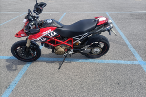 Ducati Hipermotard 1100S