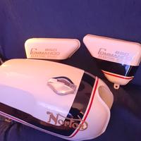 Serbatoio + fianchetti Norton