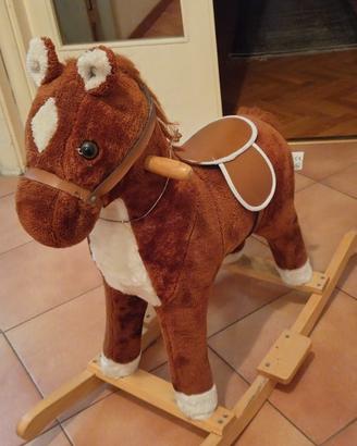 Cavallo a dondolo