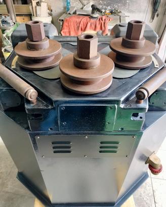 curvatrice per ferro e profilati 