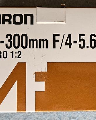 Teleobiettivo Tamron 70-300mm 
f/4.5-6.3 + macro