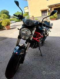 Ducati Monster 796