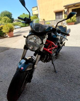 Ducati Monster 796