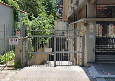 Box/Posto auto Bologna [Mascarella 7 box VRG]