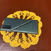 Samsung Galaxy Note20 nella colorazione "Verde Mis