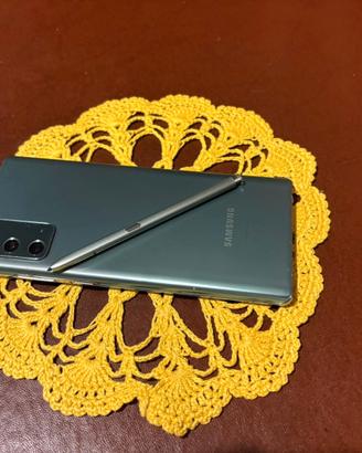 Samsung Galaxy Note20 nella colorazione "Verde Mis