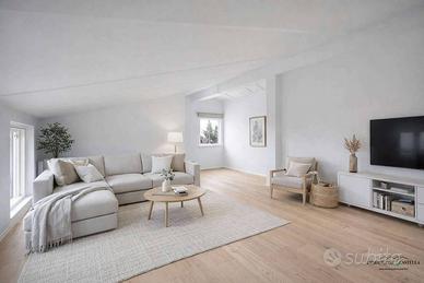 Attico / Mansarda di 195 m² con 5 locali e box aut