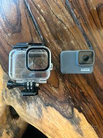 GoPro HERO7 Silver + custodia protettiva