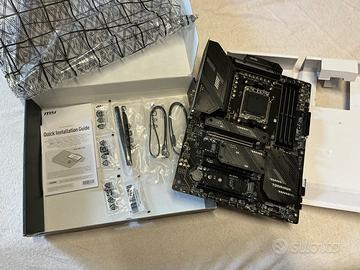 Scheda madre MSI MAG X670E TOMAHAWK WIFI