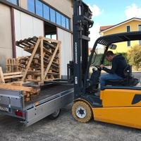 Rimorchio per auto multi funzione 1300Kg