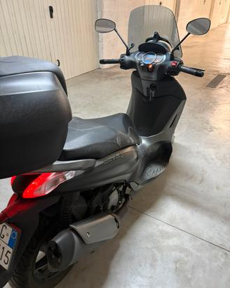 Beverly 350 sport touring