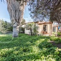 Costa di Sopra, villino a schiera con ampio giardi