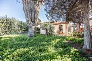 Costa di Sopra, villino a schiera con ampio giardi