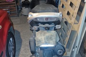 scooter  Aprilia sr300 max 