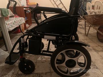Sedia a rotella elettrica