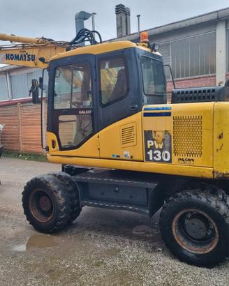 KOMATSU PW 130 gommato