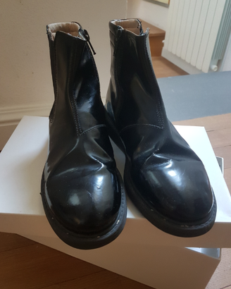 Stivaletto nero in pelle