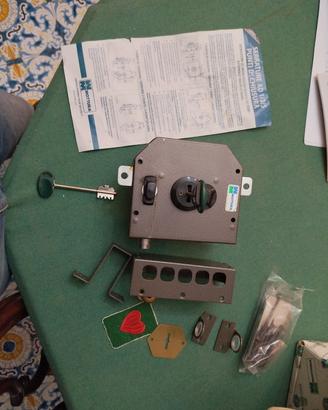 serratura porta Mottura